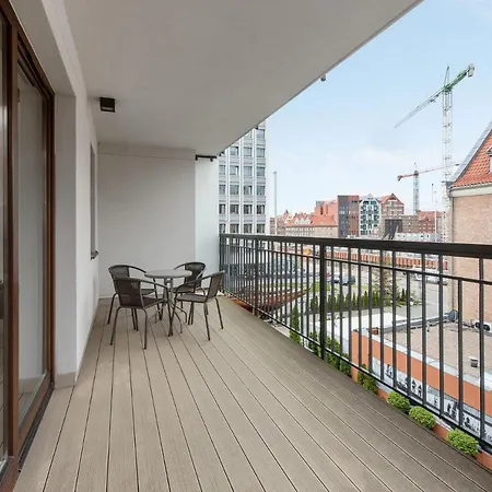 Grand - Davos Szafarnia River View アパート *