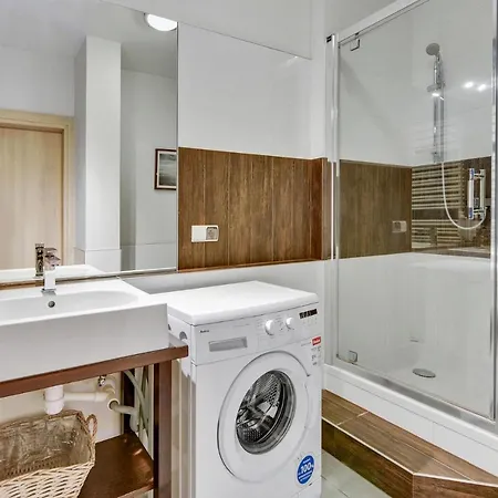 Grand - Davos Szafarnia River View *