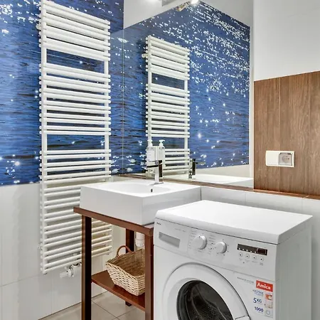 Lägenhet Grand - Davos Szafarnia River View Gdańsk