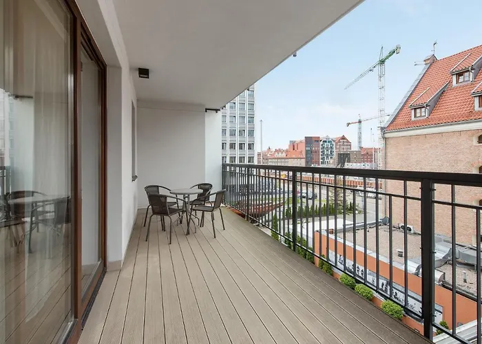 Grand - Davos Szafarnia River View Διαμέρισμα *