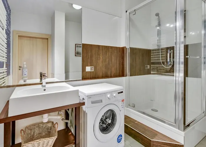 Grand - Davos Szafarnia River View *